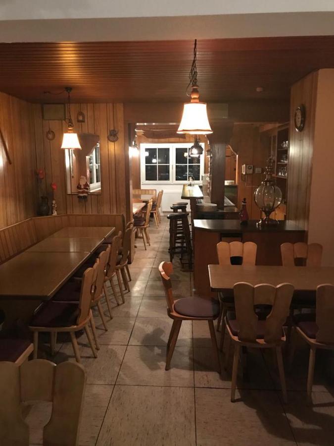 Haus Astenblick In Winterberg Fuer Bis Zu 35 Personen Fuer Wanderveranstaltungen Und Familienfeiern Eksteriør bilde