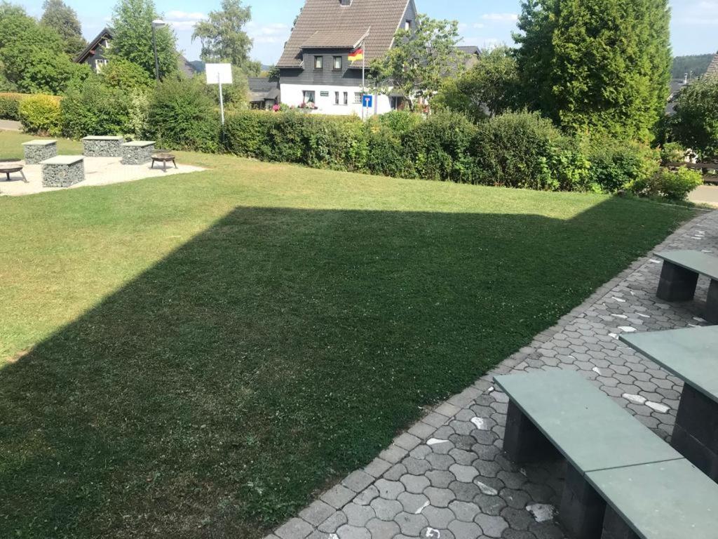 Haus Astenblick In Winterberg Fuer Bis Zu 35 Personen Fuer Wanderveranstaltungen Und Familienfeiern Eksteriør bilde