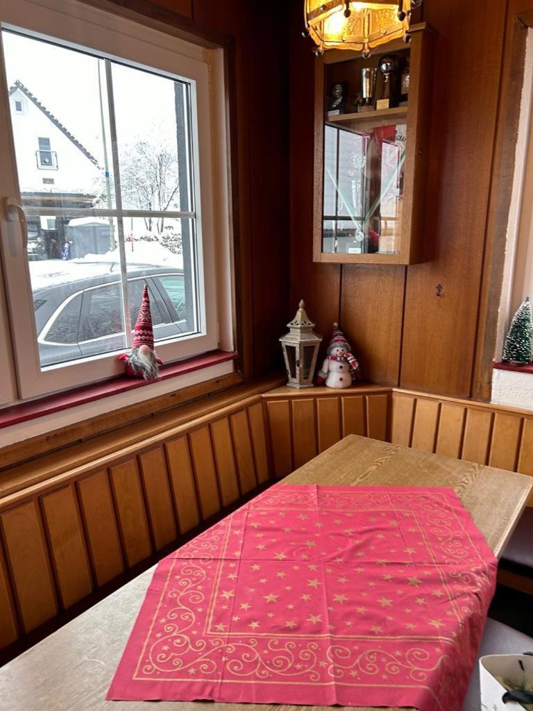 Haus Astenblick In Winterberg Fuer Bis Zu 35 Personen Fuer Wanderveranstaltungen Und Familienfeiern Eksteriør bilde